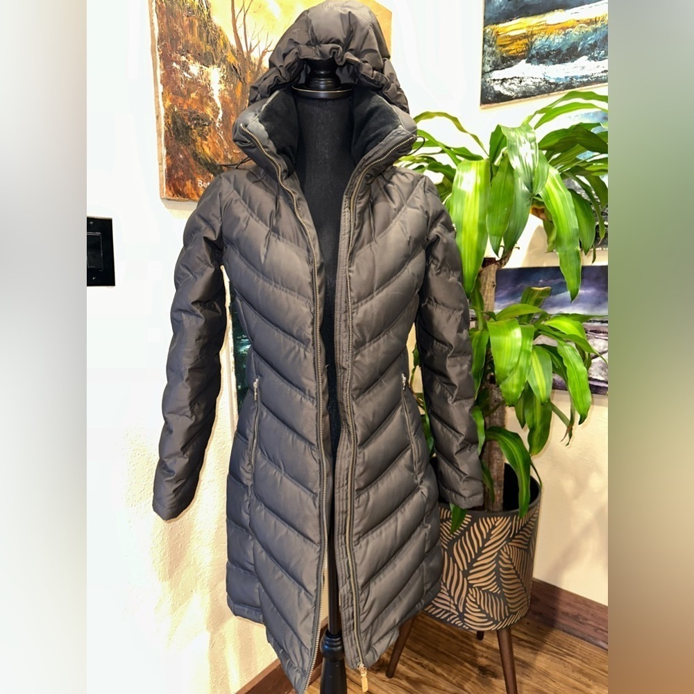 EUC Calvin Klein long puffer coat fully lined brown color Sz XXS